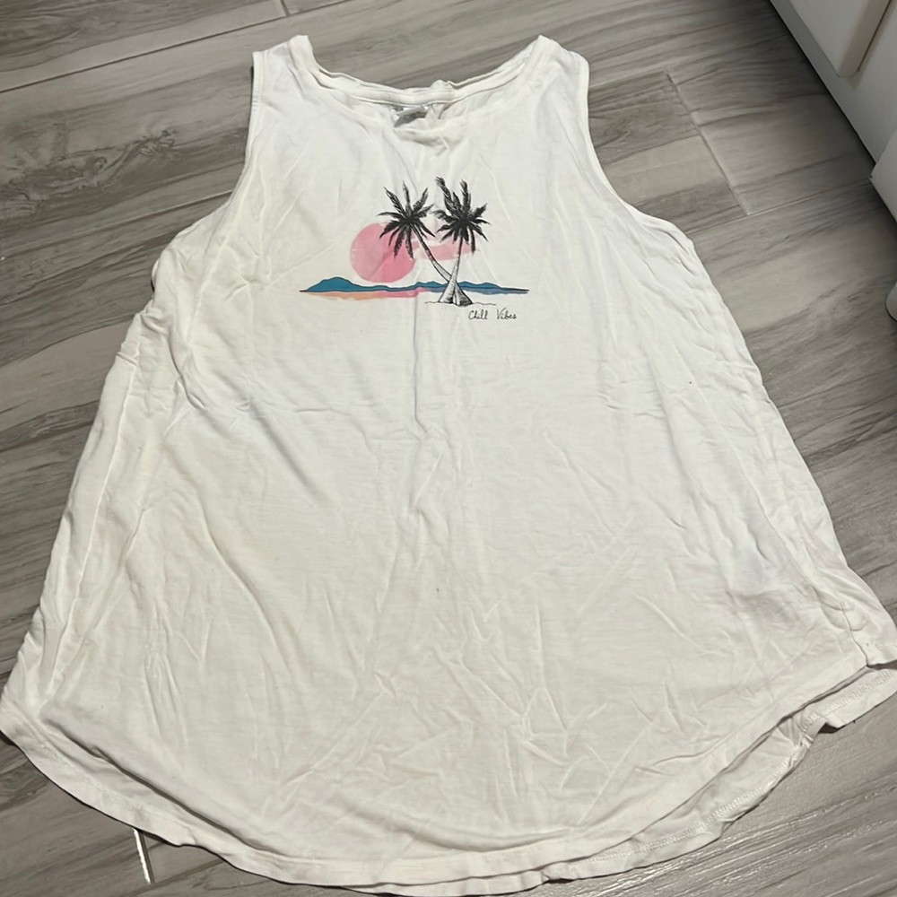 3 for $10! Old Navy white chill vibes tank top Size S